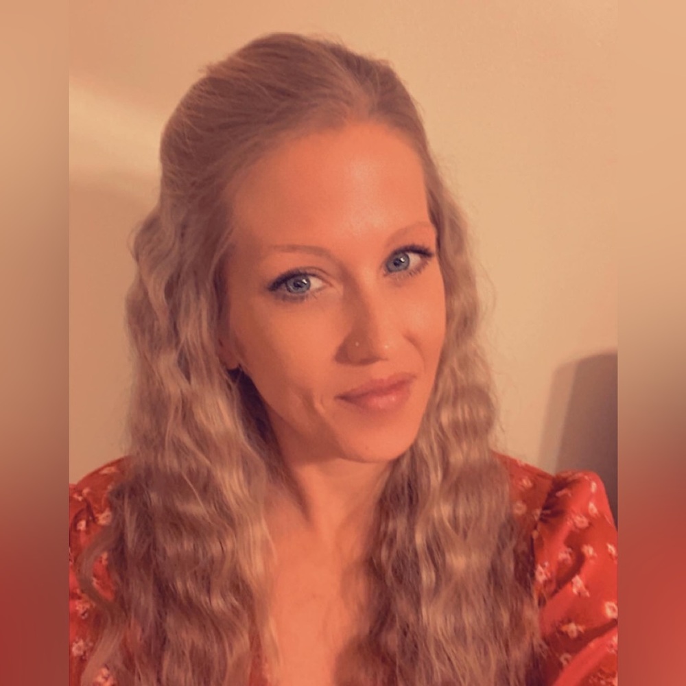 Meet your Posher, Nicole
